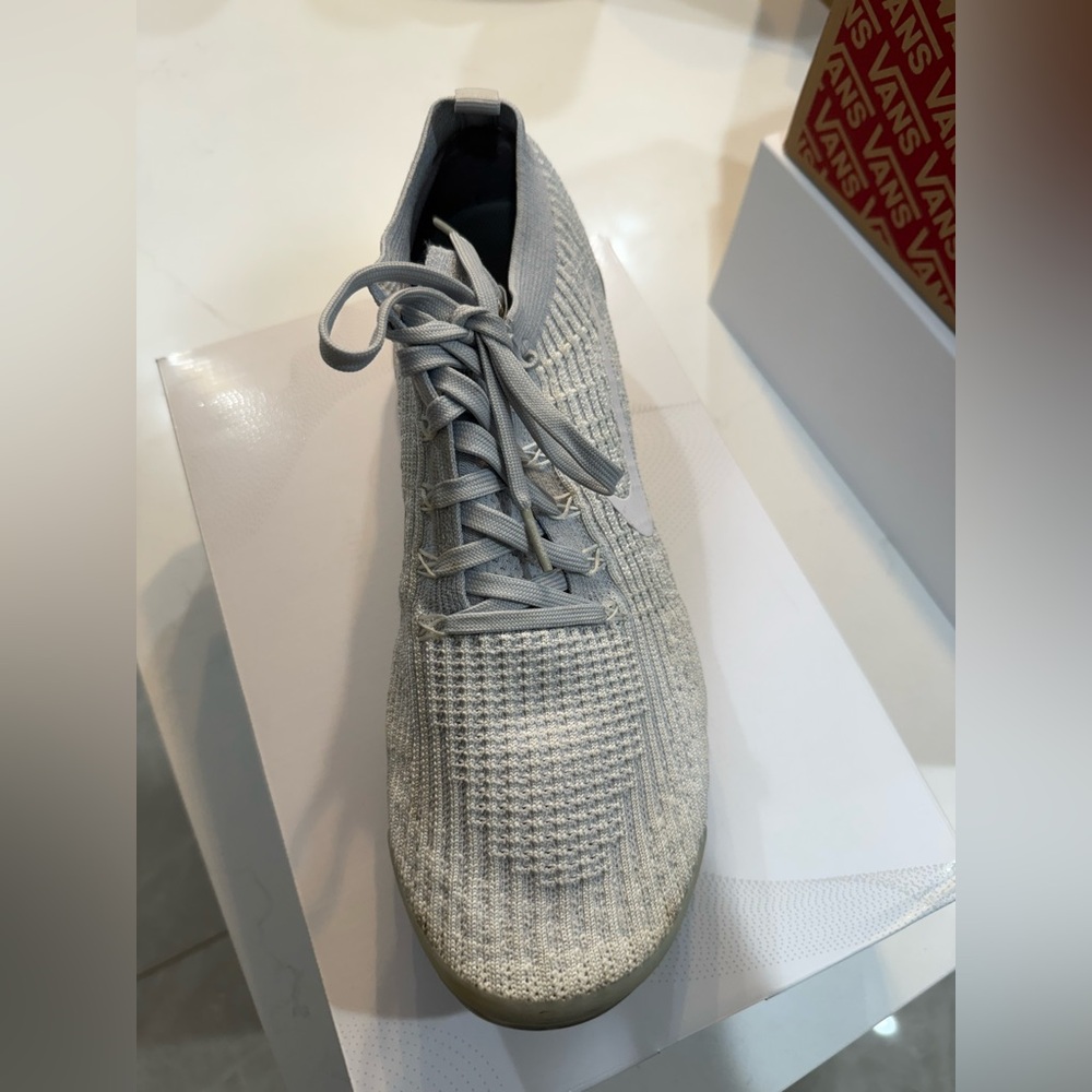 Nike Air Vapormax Flyknit 3 in White and Platinum